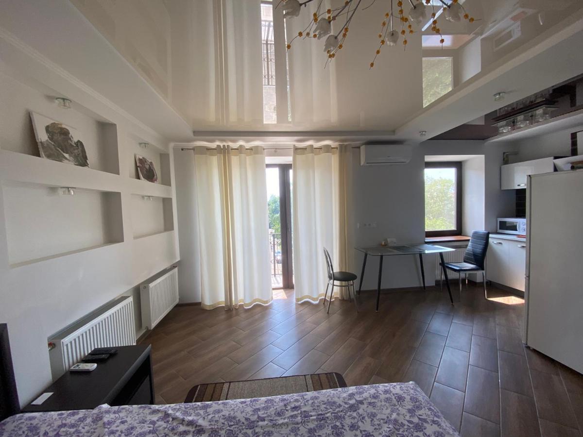 1-Room Studio Center Tsjerkasij Eksteriør bilde