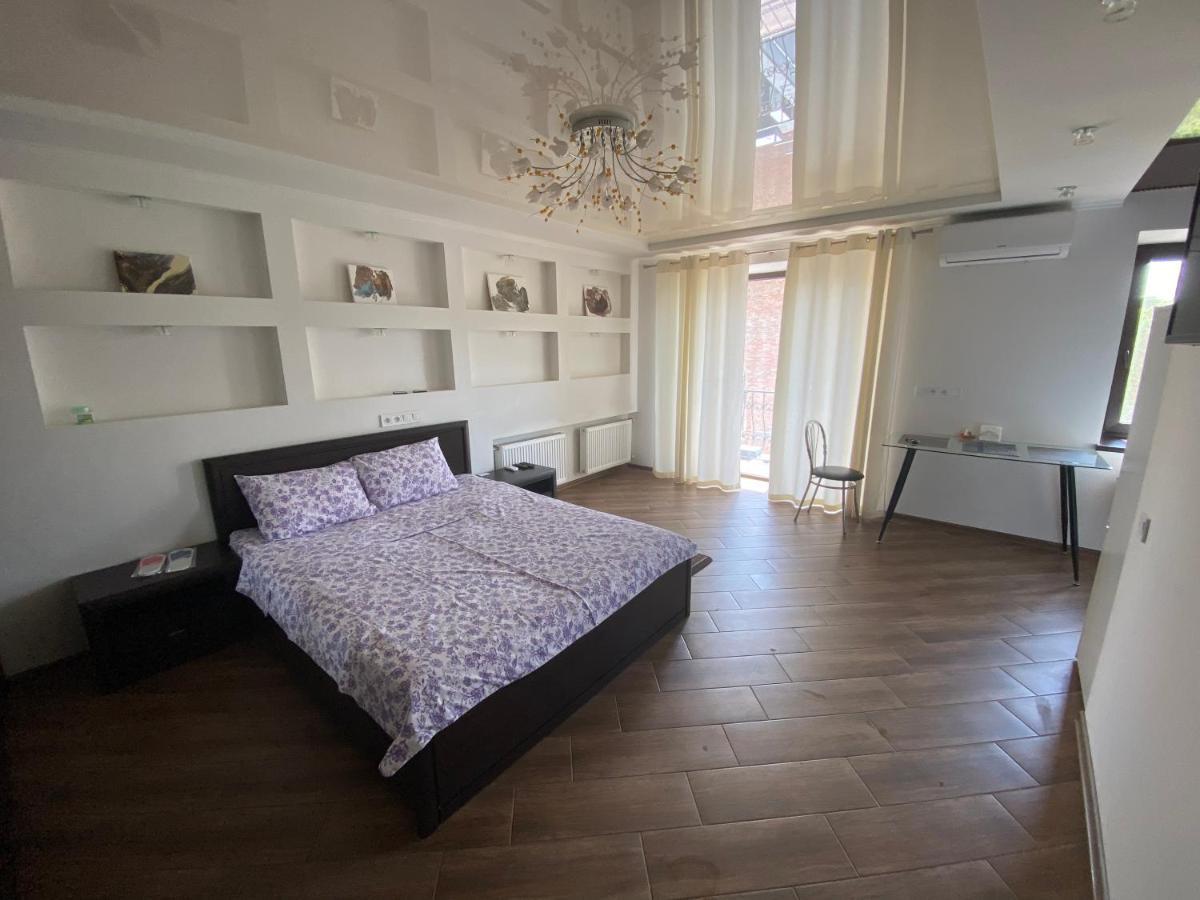 1-Room Studio Center Tsjerkasij Eksteriør bilde